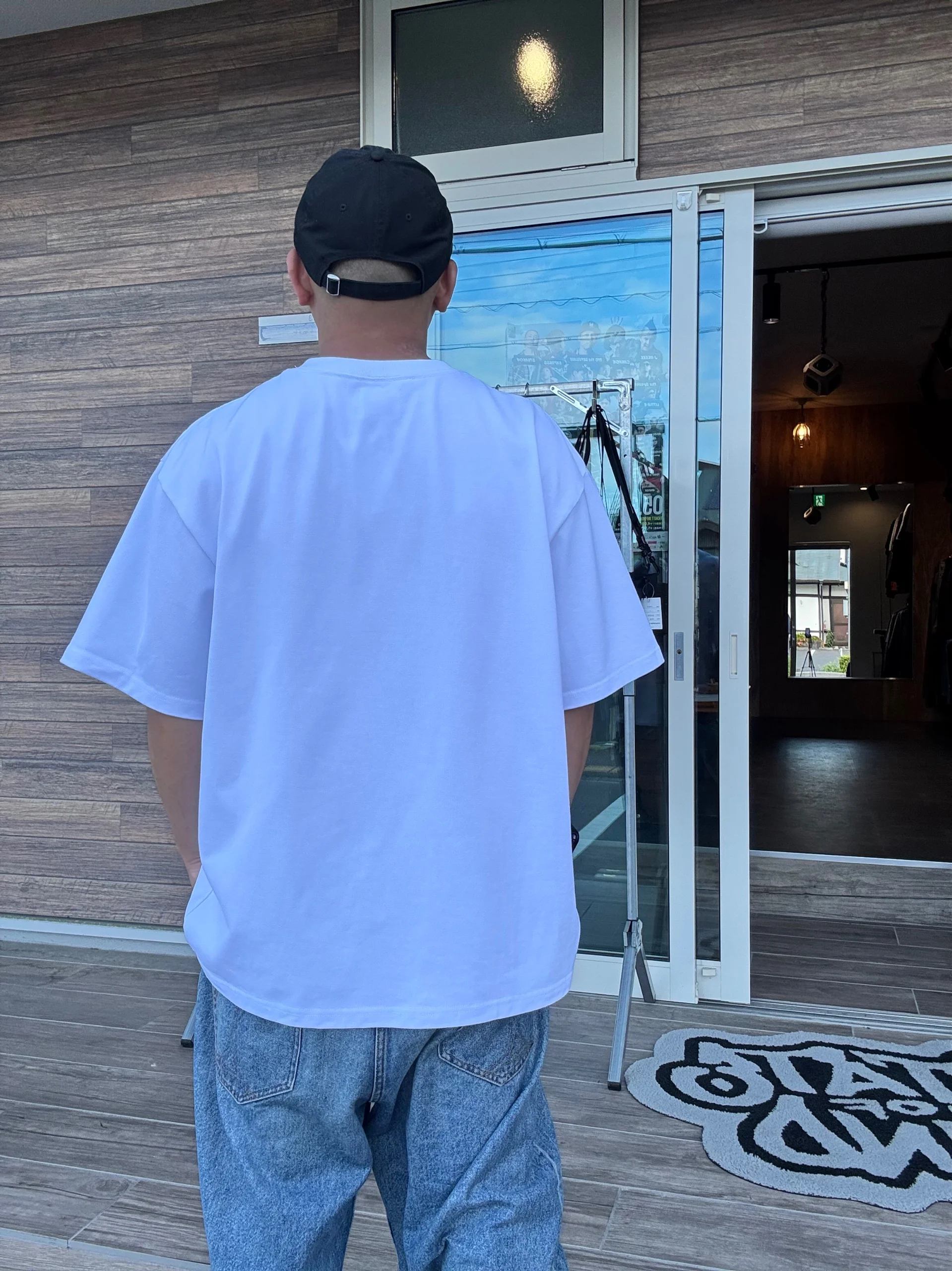 音楽グラフィックTシャツ 12oz メンズ HIPHOP DJ ジャズ レコード ストリートファッション　ホワイト　着用イメージ