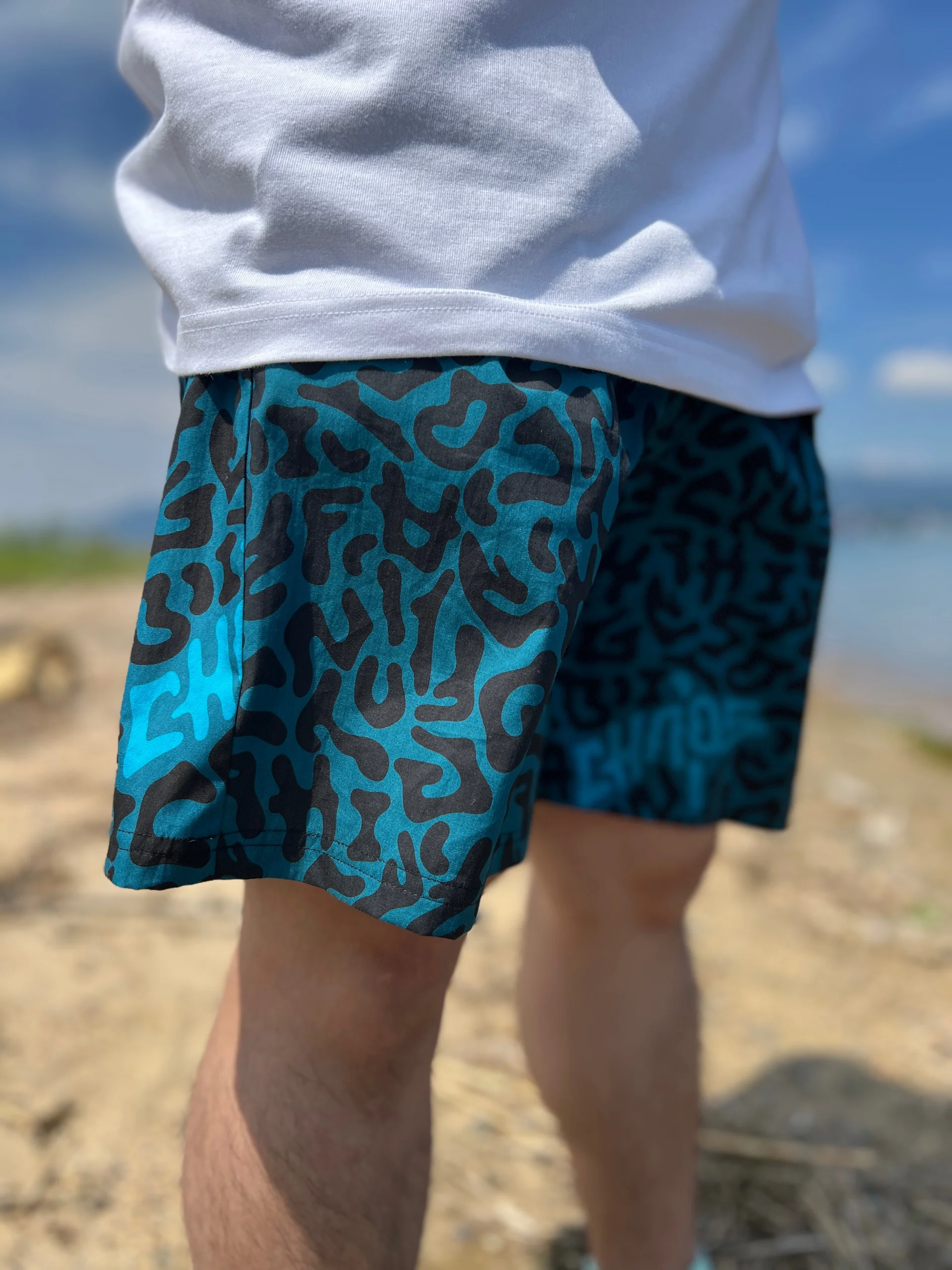 バクテリアカモ ショートパンツ メンズ 総柄 ミリタリー コットン100％　着用イメージ