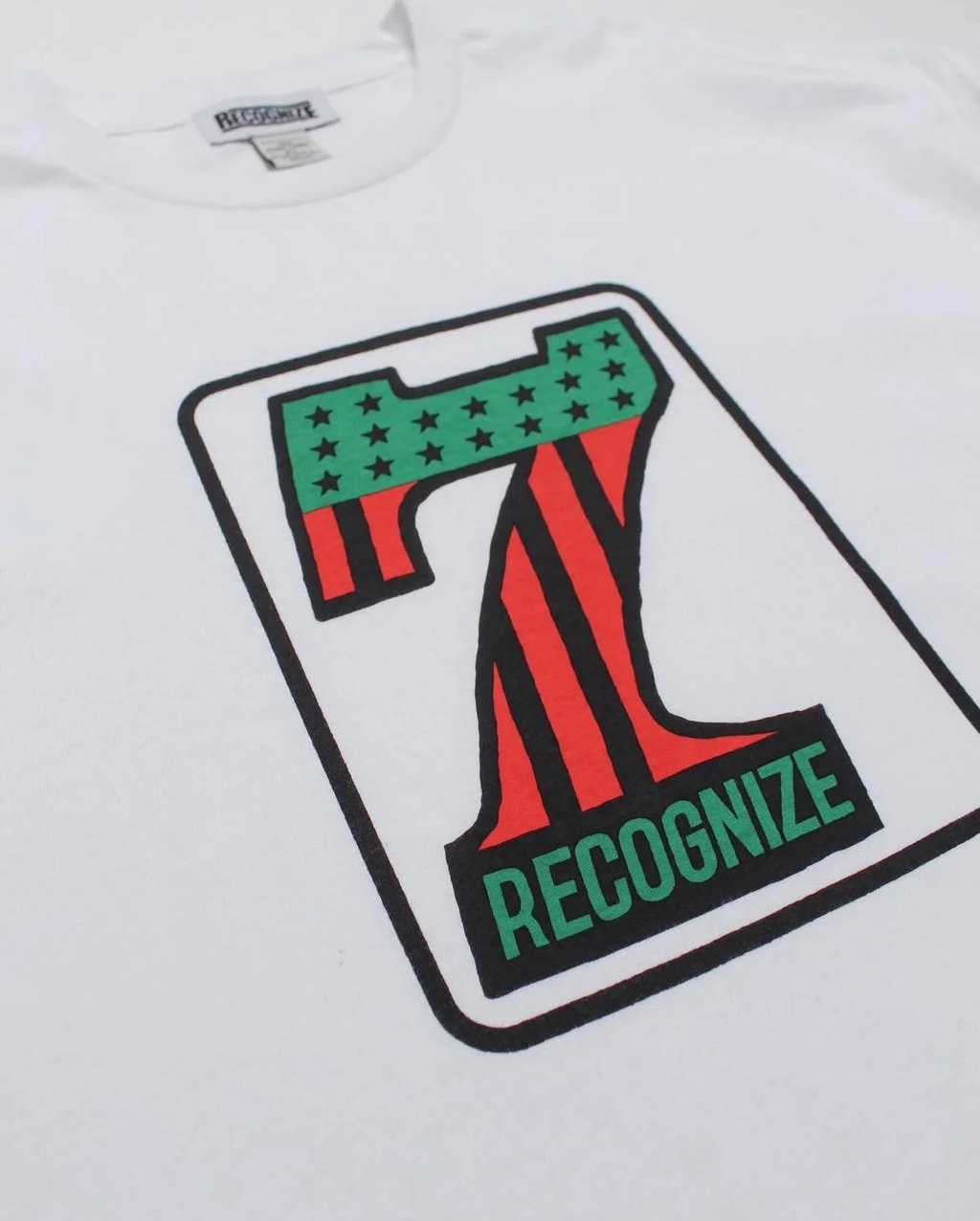 RECOGNIZE  MURO No.1ロゴ 7インチレコード Juneteenthカラー グラフィック 半袖 コットンTシャツ メンズ ホワイト　グラフィック拡大