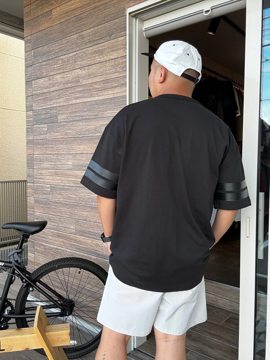 EXPANSION NY 89 Tシャツ ニューヨーク ストリートスポーツミックスコーデ　ブラック　バックスタイル