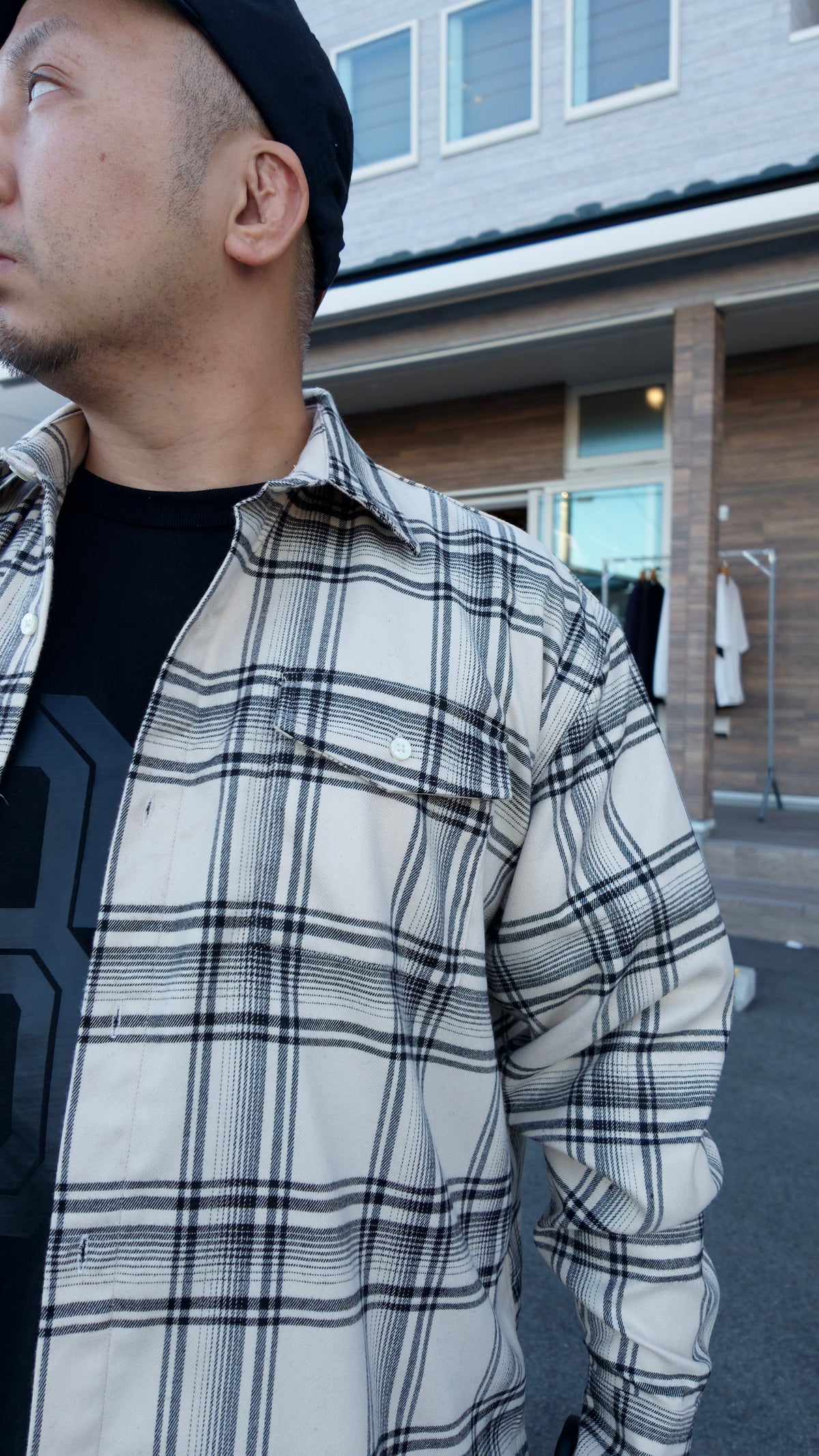 EXPANSION NY GOLDEN RIVER SHIRTの前身頃に施された爽やかなチェック柄。